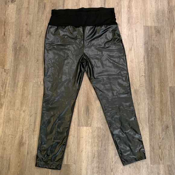 SHEIN maternity adjustable waist pleather black leggings size XL - Picture 2 of 4